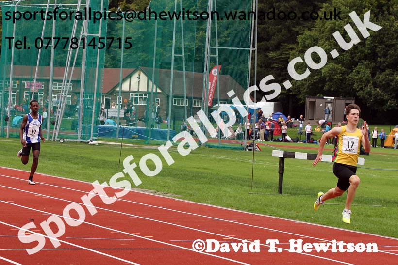 Boys 200 metres at the Northern Inter-Counties under-17s and 15s at Witton Park, Blackburn. Photo: David T. Hewitson/Sports for All Pics